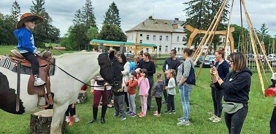 Zajęcia jeździeckie dla najmłodszych dzieci - Potęga Przedszkolaka