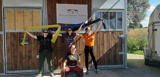 Kochani!   Pożegnaliśmy już stary rok i z radością spoglądamy na 2025!